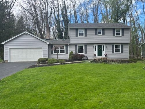 11 Shadowmoor Dr, Fairport, NY, 14450-2221 | Card Image