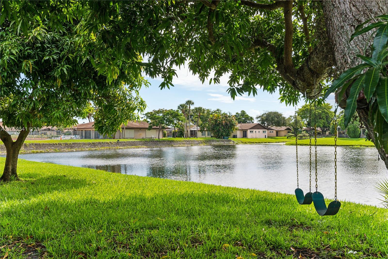 Meadows Cir, Miramar, FL 33025