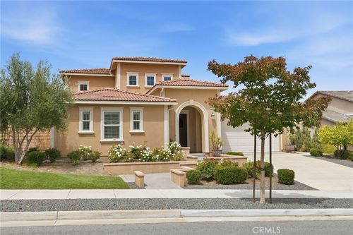 2521 Chad Zeller Ln, Corona, CA, 92882-8051 | Card Image