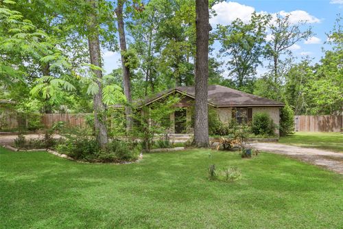 10775 Royal Forest Dr, Conroe, TX, 77303-2735 | Card Image