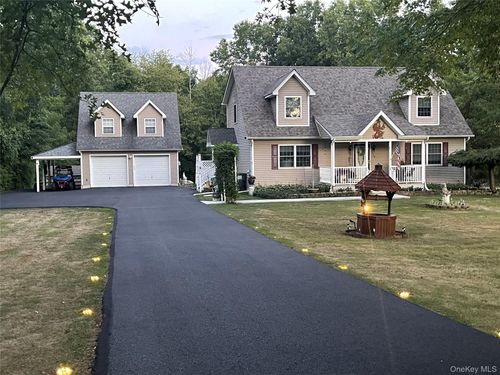 124 Long Ln, Bloomingburg, NY, 12721-3110 | Card Image