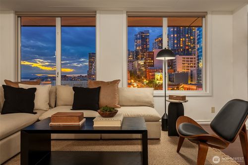 810-98 Union St, Seattle, WA, 98101-2069 | Card Image