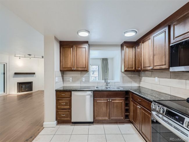 204 - 800 N Pearl St, House attached with 2 bedrooms, 2 bathrooms and null parking in Denver CO | Image 11