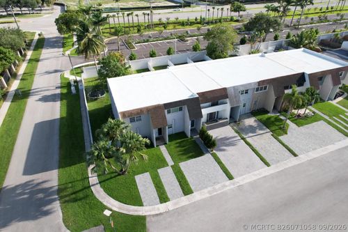 9054 Nw 35th Pl, Sunrise, FL, 33351-6436 | Card Image