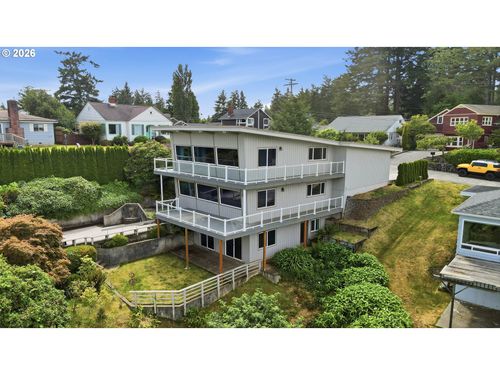 451 Simpson Ave, North Bend, OR, 97459-3678 | Card Image