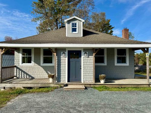 60 Route 103, Sunapee, NH, 03782-3512 | Card Image