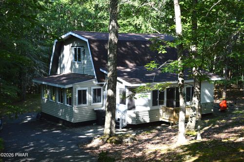 121 Ledgeview Dr, Hawley, PA, 18428-4022 | Card Image
