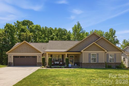 646 Marigold Dr, Kannapolis, NC, 28083-6661 | Card Image