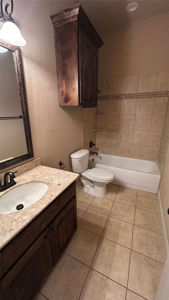 433 Chisholm Trl, House other with 4 bedrooms, 2 bathrooms and null parking in Justin TX | Image 13