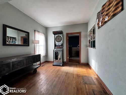 2107 Erickson Ave, Webster City, IA, 50595-7488 | Card Image
