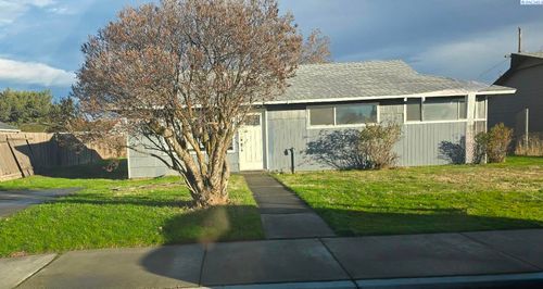 718 S Almira Ave, Connell, WA, 99326-5502 | Card Image