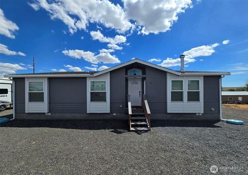 114 E 7th St, Lind, WA, 99341-1004 | Card Image