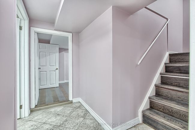 48 Archdekin Dr, House attached with 5 bedrooms, 3 bathrooms and 4 parking in Brampton ON | Image 34