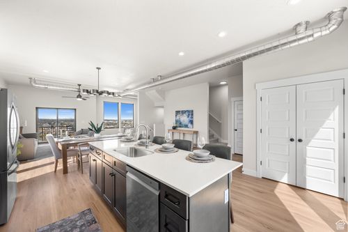 281 E Endurance Cir, Draper, UT, 84020-1677 | Card Image