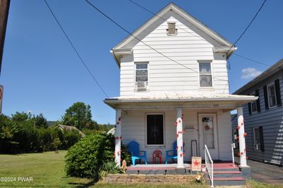 Front of Home | Image 1