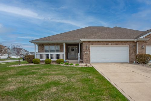 1933 Northwinds Dr, Dyer, IN, 46311 | Card Image
