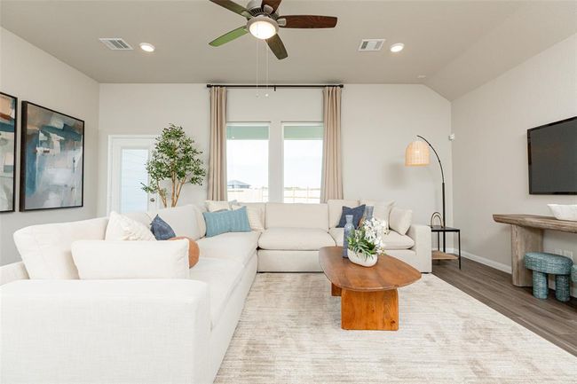 Photos are a representation of the floor plan. Options and interior selections will vary. | Image 20