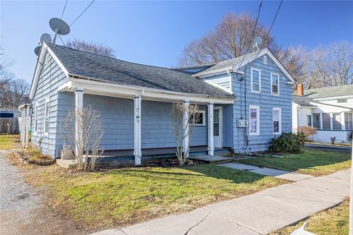 17 Buffalo St, Bergen, NY, 14416-9766 | Card Image
