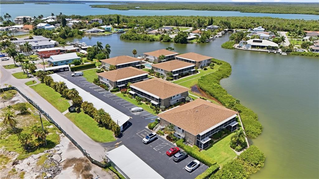 Residential in NAPLES 4