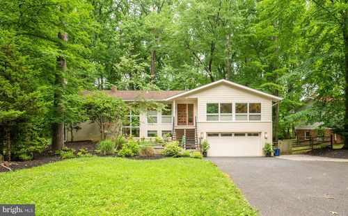 8313 Still Spring Ct, BETHESDA, MD, 20817-2727 | Card Image