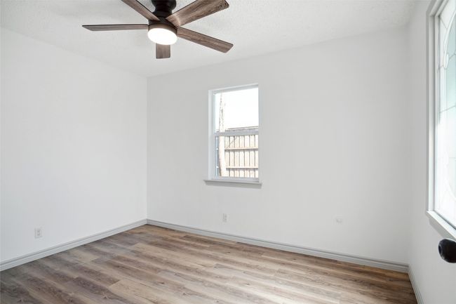 636 W Cedar St, House other with 5 bedrooms, 2 bathrooms and null parking in Hurst TX | Image 25