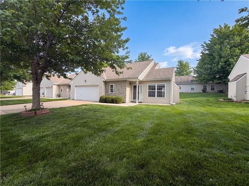 8331 Greeley Ave, Kansas City, KS, 66109-2081 | Card Image