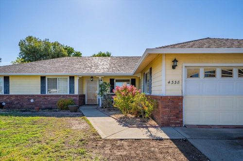 4338 Blazingwood Dr, Redding, CA, 96001-3781 | Card Image
