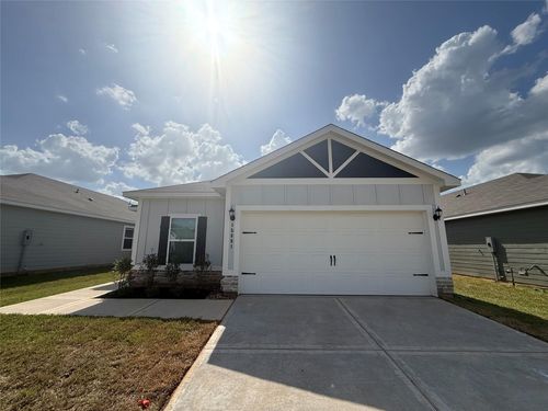 15881 Berry Hill Dr, Conroe, TX, 77303-2084 | Card Image