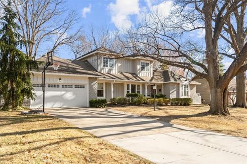 9105 El Monte St, Prairie Village, KS, 66207-2626 | Card Image