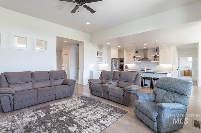 3713 W Ladle Rapids St, House other with 4 bedrooms, 3 bathrooms and 3 parking in Meridian ID | Image 6