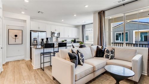 2835 E Amberley Privado, Ontario, CA, 91762 | Card Image