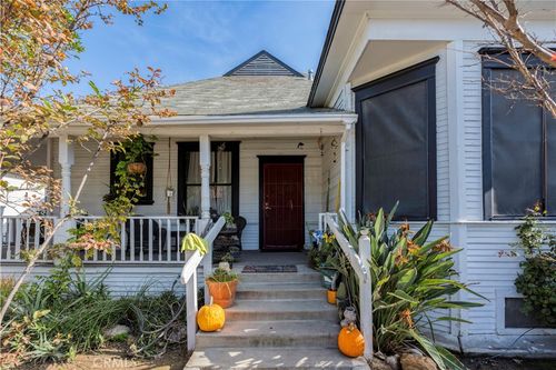 abc-2124 E St, Bakersfield, CA, 93301-3857 | Card Image