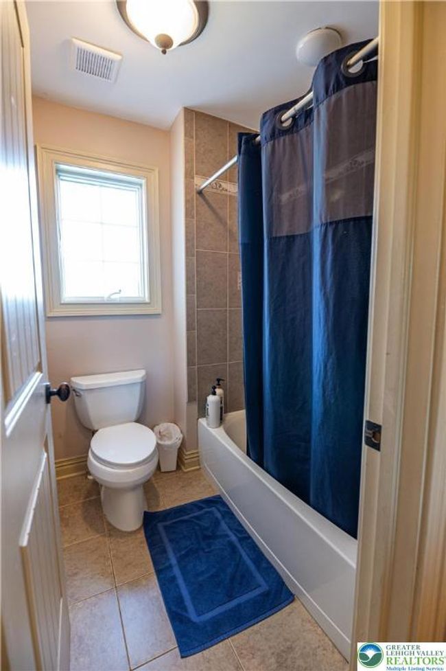 226 Sonny Dr, House other with 7 bedrooms, 6 bathrooms and null parking in Wind Gap PA | Image 33