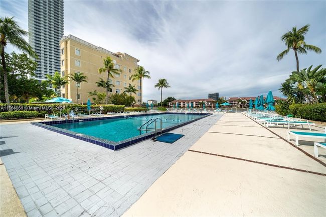 APT-508 - 3800 S Ocean Dr, Condo with 1 bedrooms, 2 bathrooms and null parking in Hollywood FL | Image 28