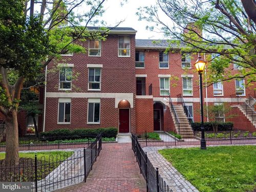 r104-15 Andrew Pl, BALTIMORE, MD, 21201-2401 | Card Image