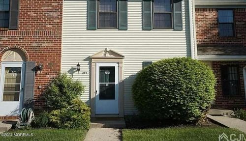 254-254 Bromley Pl, East Brunswick, NJ, 08816-5103 | Card Image