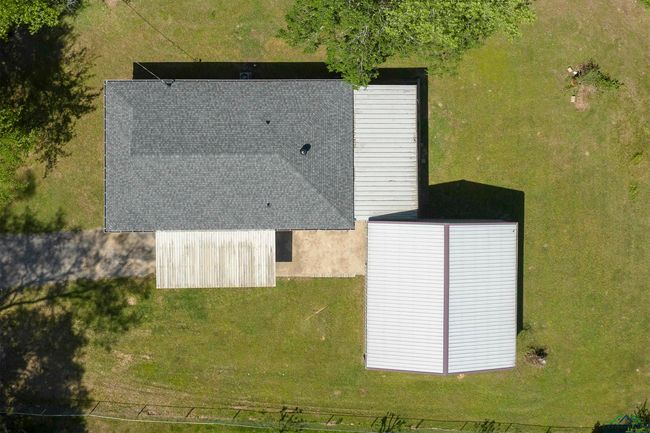 308 N Dogwood St, House other with 2 bedrooms, 2 bathrooms and null parking in Ore City TX | Image 33