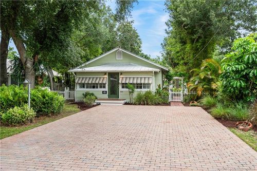 536 Sw Halpatiokee St, Stuart, FL, 34994-2816 | Card Image