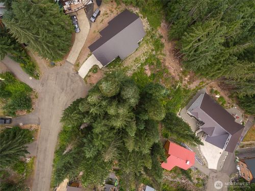 14 Arlberg Pl, Snoqualmie Pass, WA, 98068-5071 | Card Image