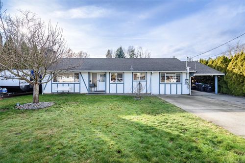 1935 Cousins Ave, Courtenay, BC, V9N3N4 | Card Image