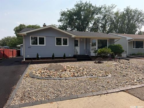 107 Merlin Crescent, Regina, SK, S4R3E6 | Card Image