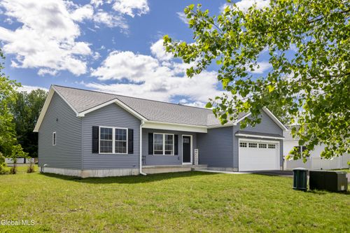 4 Alexander Way, Hudson Falls, NY, 12839-3918 | Card Image