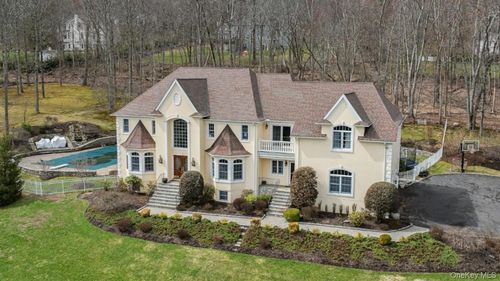 3 Kniffen Rd, Katonah, NY, 10536-3157 | Card Image