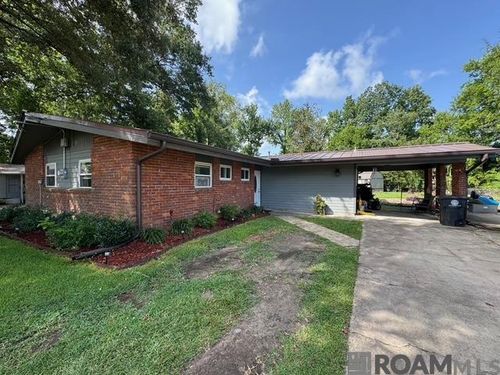 10970 Darius Dr, Baton Rouge, LA, 70816-8301 | Card Image
