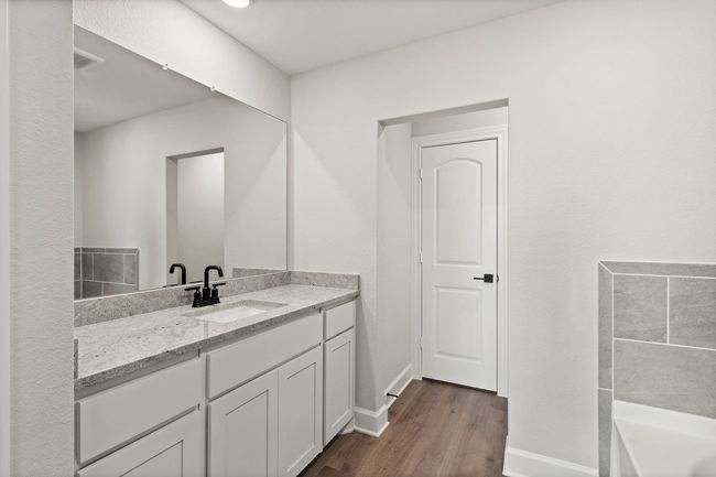 455 Mbs Way, Townhouse with 4 bedrooms, 3 bathrooms and null parking in Pilot Point TX | Image 6