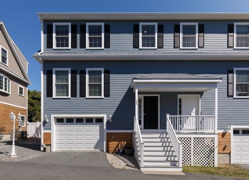 11-11 Elbridge Ln, Marblehead, MA, 01945-1700 | Card Image