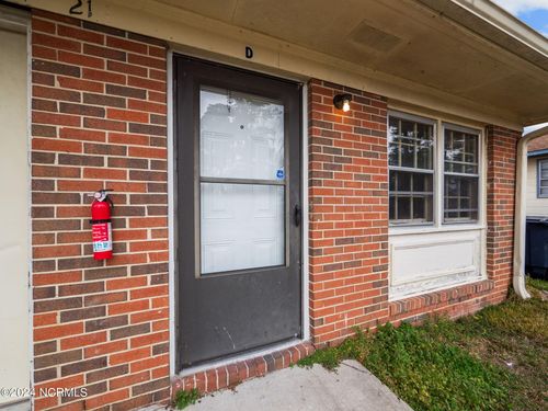 d-21 Sophia Dr, Jacksonville, NC, 28540-5658 | Card Image