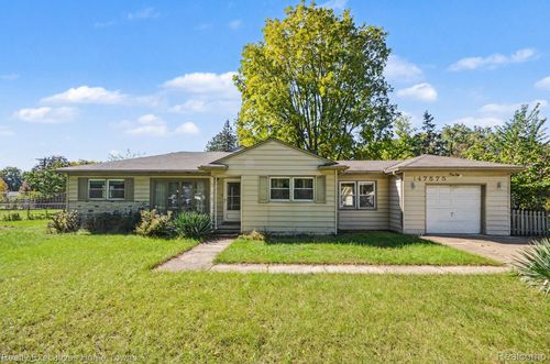 47575 Shelby Rd, Shelby Township, MI, 48317-3161 | Card Image