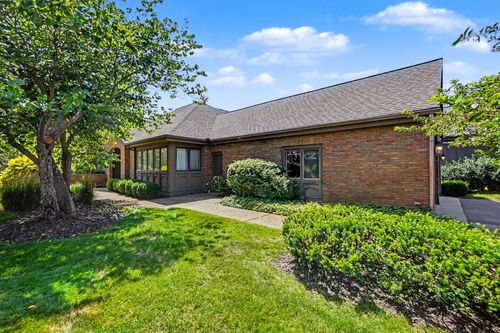 640 Cascade Hills Rdg Se, Grand Rapids, MI, 49546-3660 | Card Image