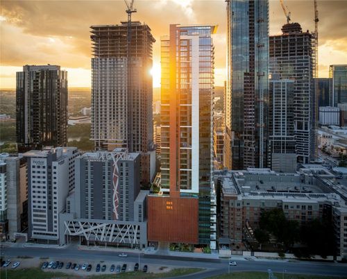 unit-1903-84 N Interstate 35, Austin, TX, 78701-4977 | Card Image